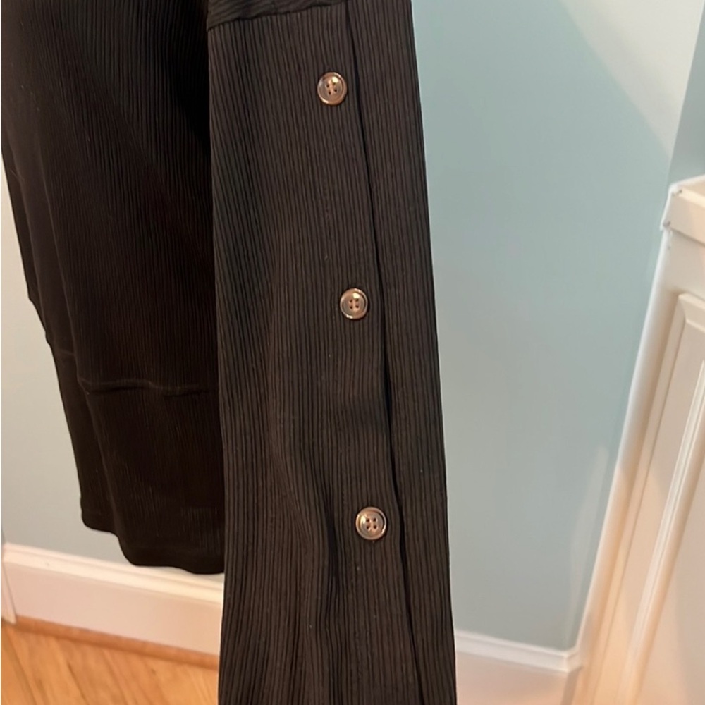 Doe & Rae Blouse - Picture 3 of 5